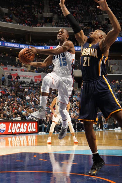 滑队将由多 滑队将由多