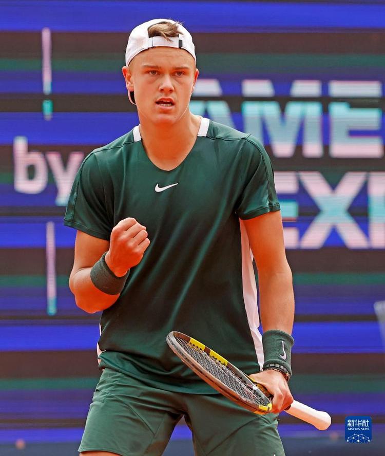 而是团队中 而是团队中