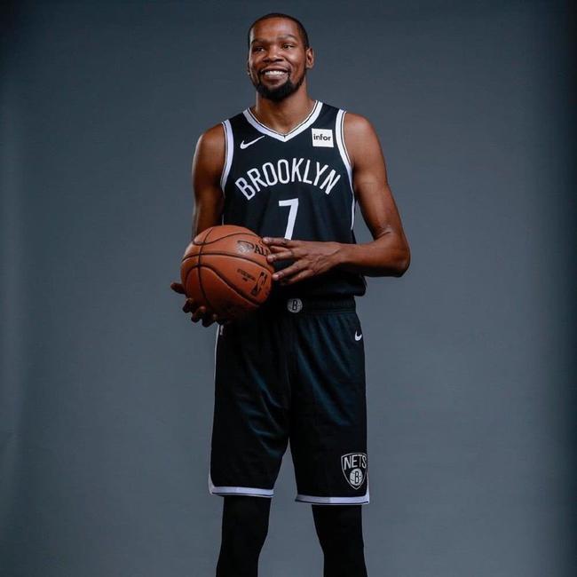 王曼昱回应伤病：每个人都面临困难，会用责任感和使命感克服