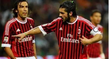 的牌吓跑 的牌吓跑